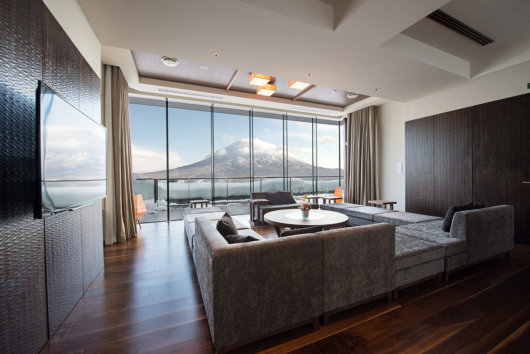 Penthouse Yotei View Living Room Web 1